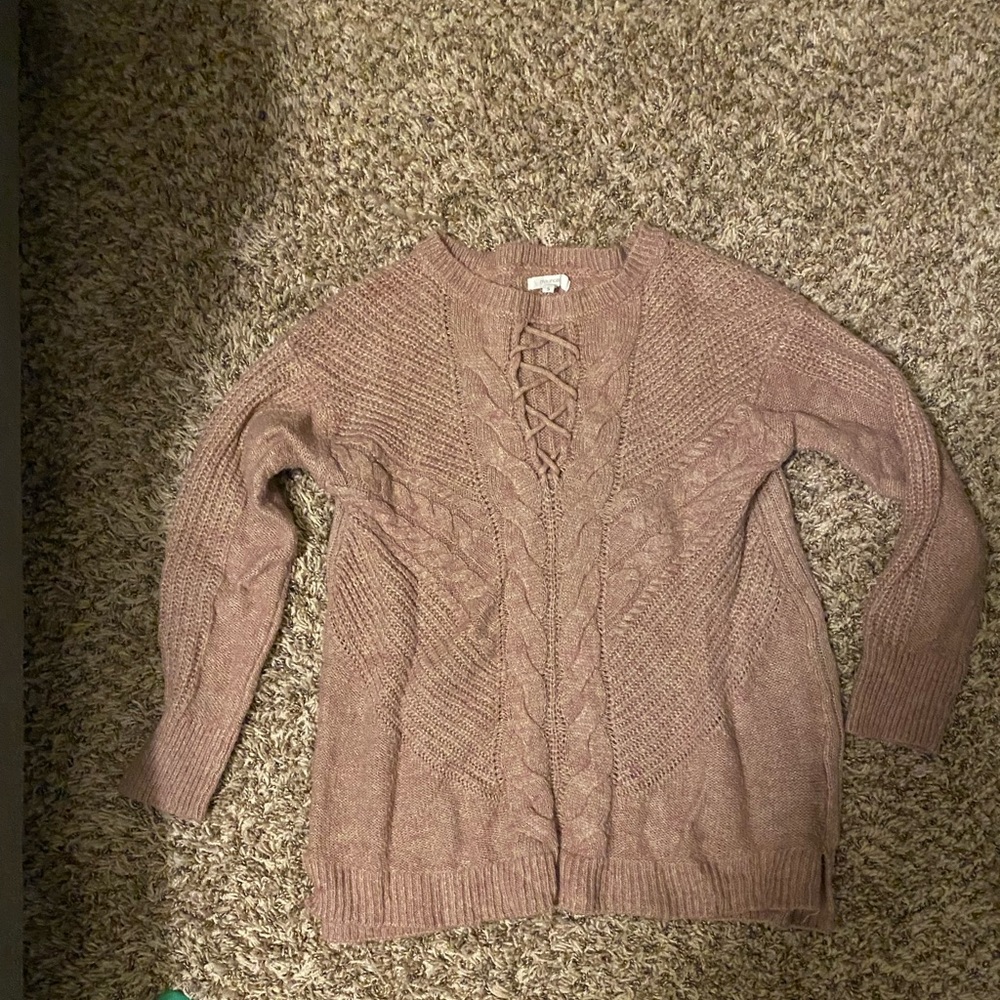Maurice’s sweater size small